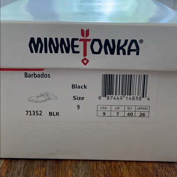 Minnetonka Black Embroidered Barbados Sandal Sz 9 - Picture 4 of 4